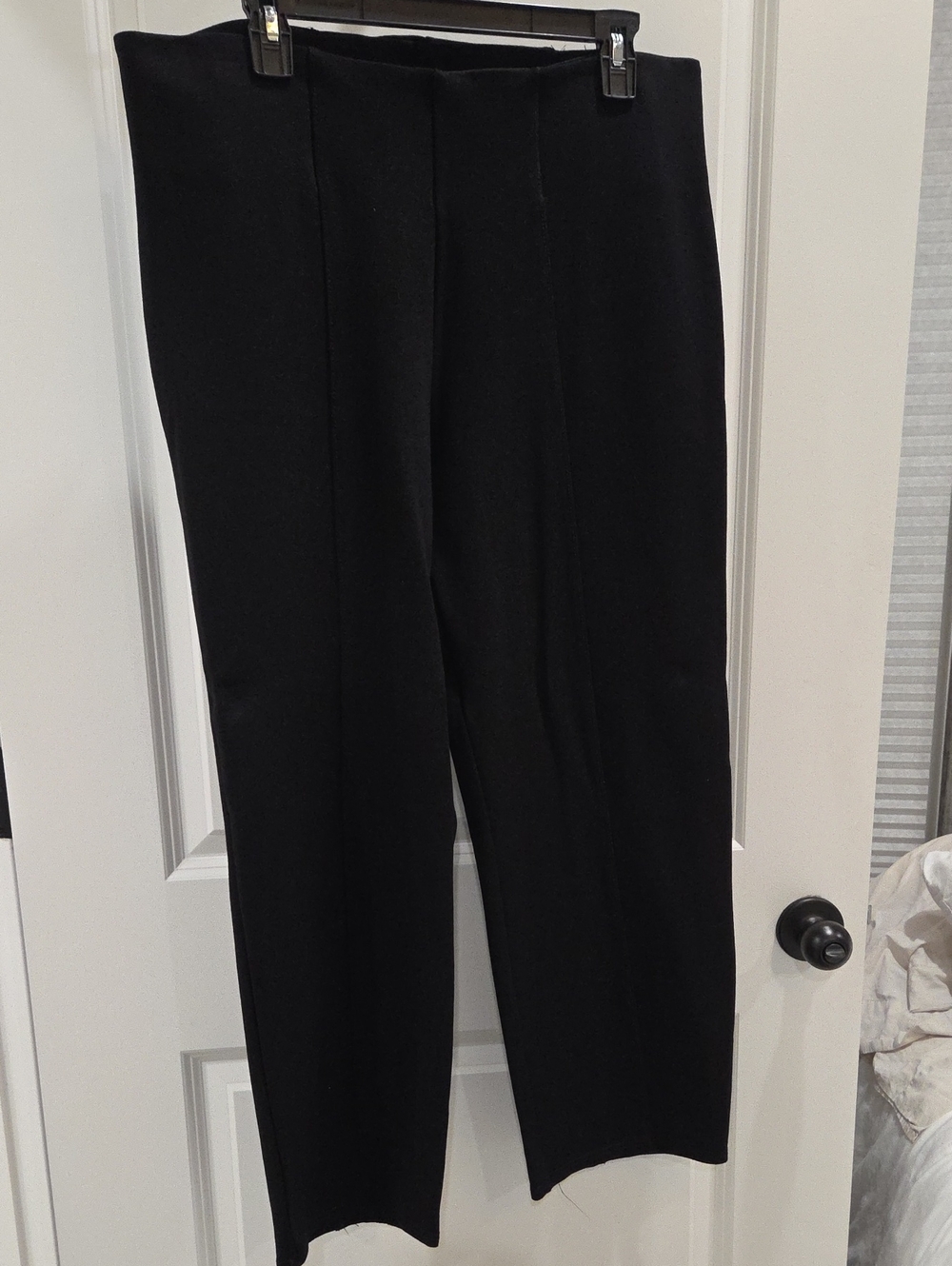 Investments/Slim Factor Black Cropped Pull-On Dress Pants